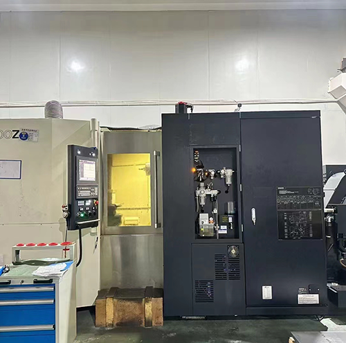 Japan Makino A500Z Horizontal 5-Axis Machining Center